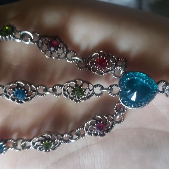 Gypsy Bracelet w/connected Ring - Picture 2 of 4